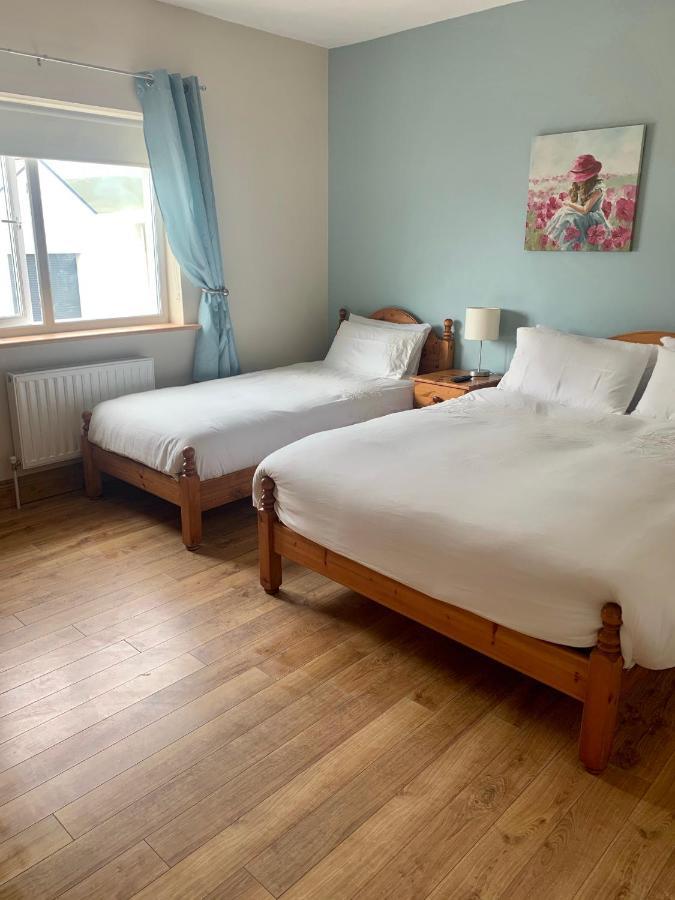 Wild Atlantic Way Cottage Dooagh エクステリア 写真
