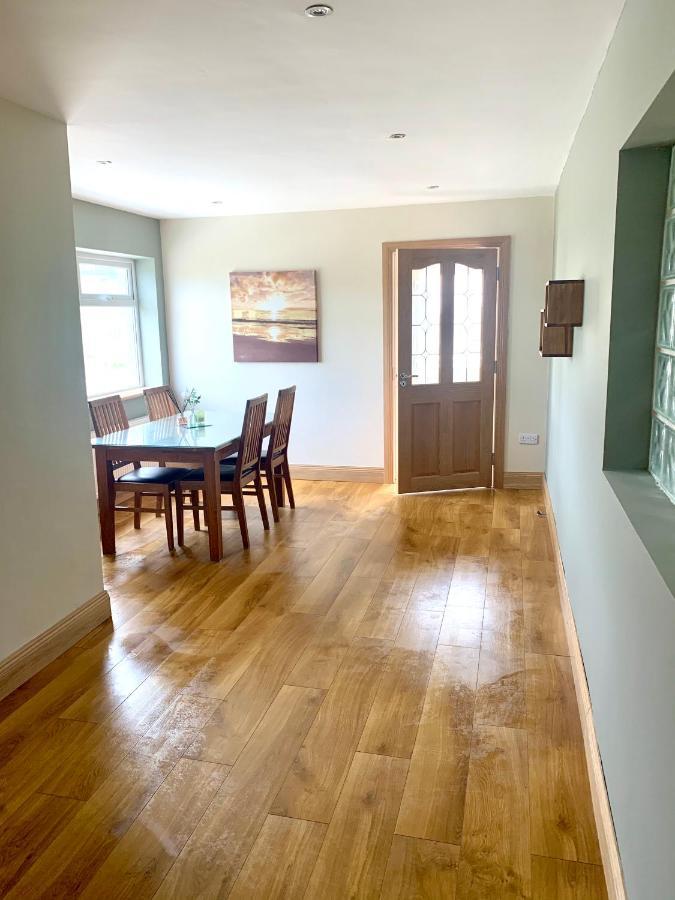 Wild Atlantic Way Cottage Dooagh エクステリア 写真