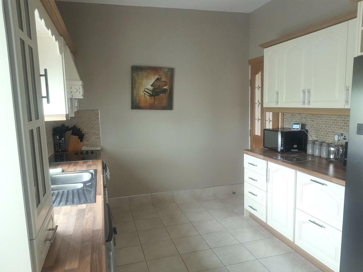 Wild Atlantic Way Cottage Dooagh エクステリア 写真
