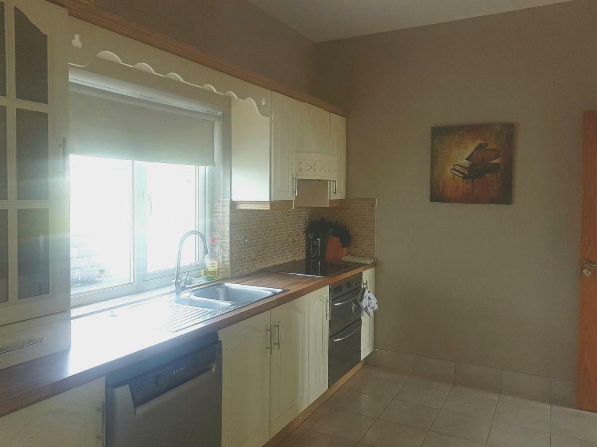Wild Atlantic Way Cottage Dooagh エクステリア 写真